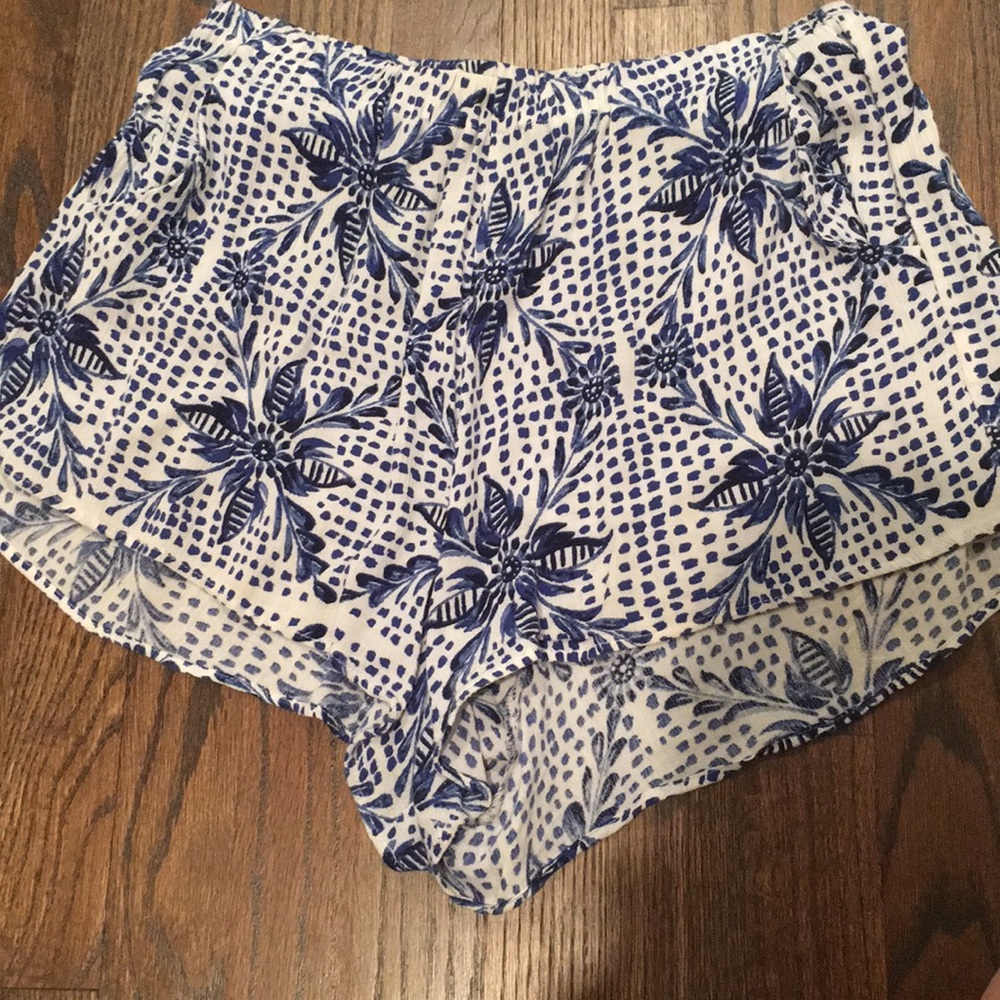 Show me your mumu shorts size medium